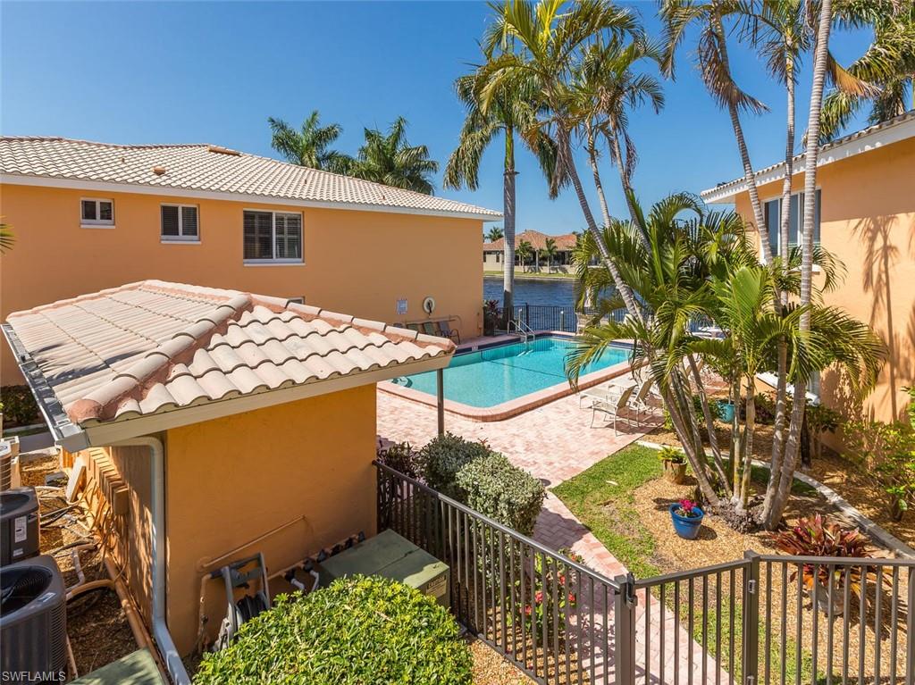 DIPLOMAT CONDO - Residential