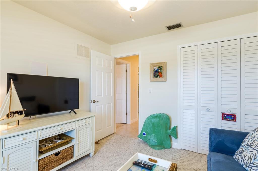 DIPLOMAT CONDO - Residential