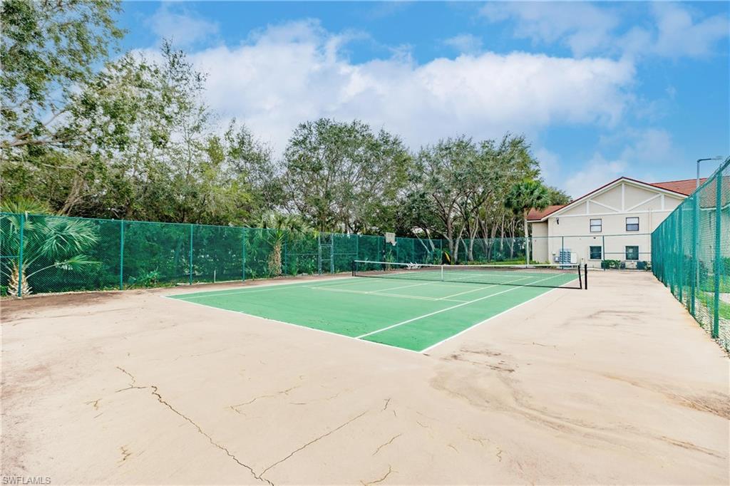 VILLAGES - Residential