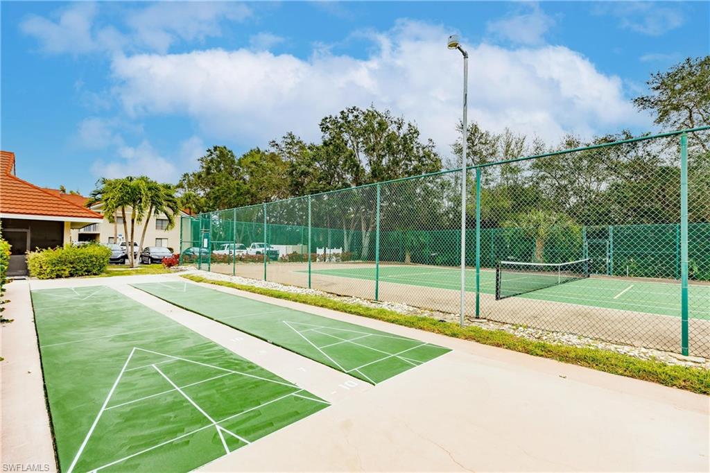 VILLAGES - Residential