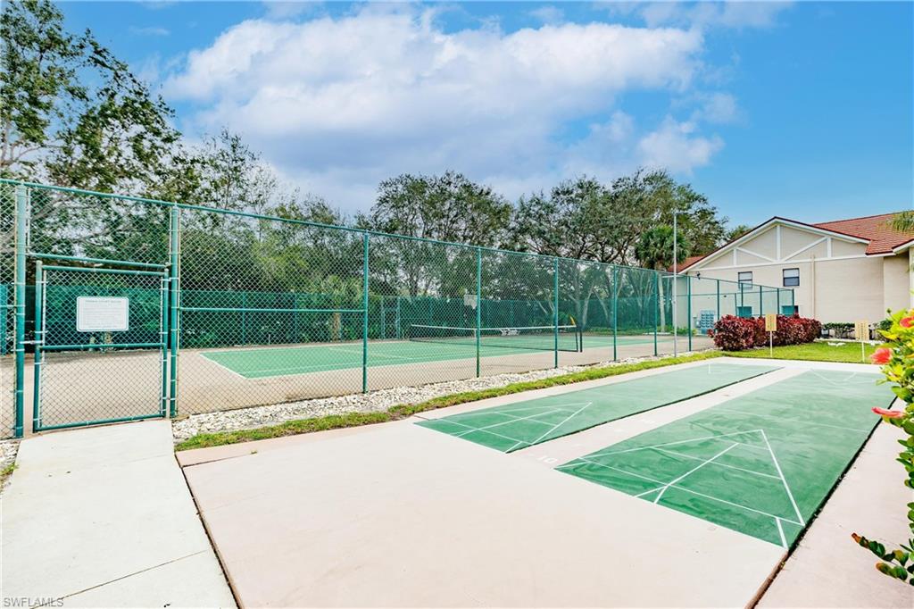 VILLAGES - Residential