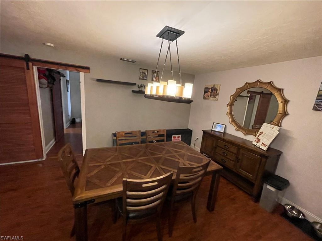 SAN CARLOS PARK - Residential