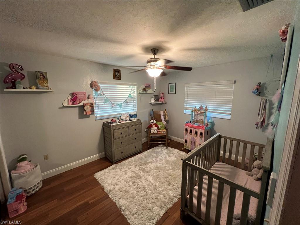 SAN CARLOS PARK - Residential