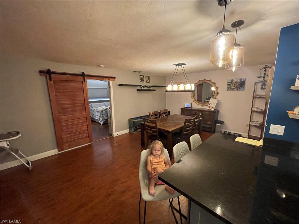 SAN CARLOS PARK - Residential