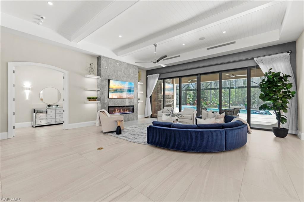 GRANDE ESTATES - Residential