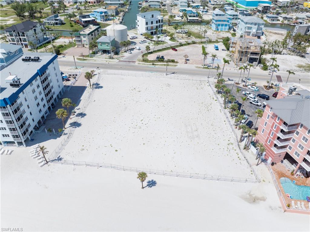 800-802 Estero BLVD