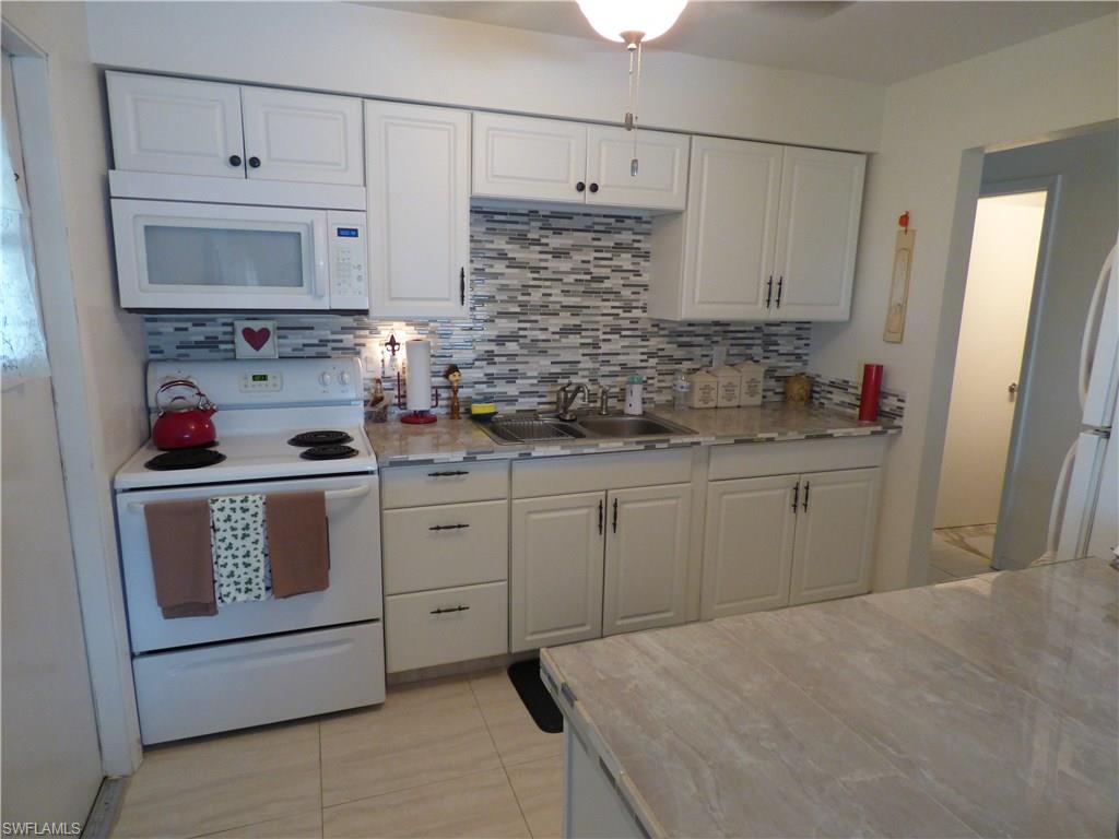 PINEWOOD CONDOMINIUM - Residential