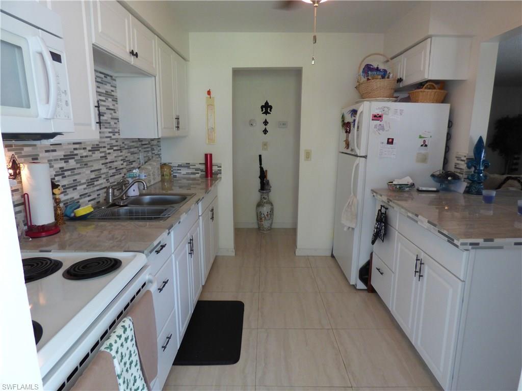 PINEWOOD CONDOMINIUM - Residential