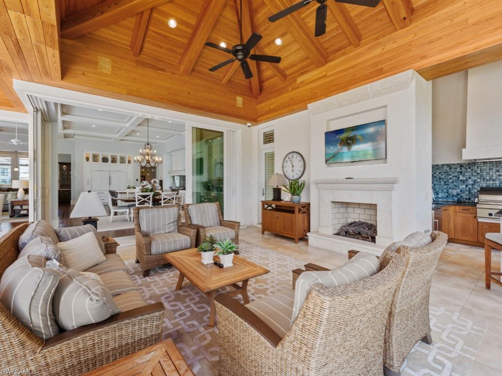 BAY COLONY SHORES - Residential