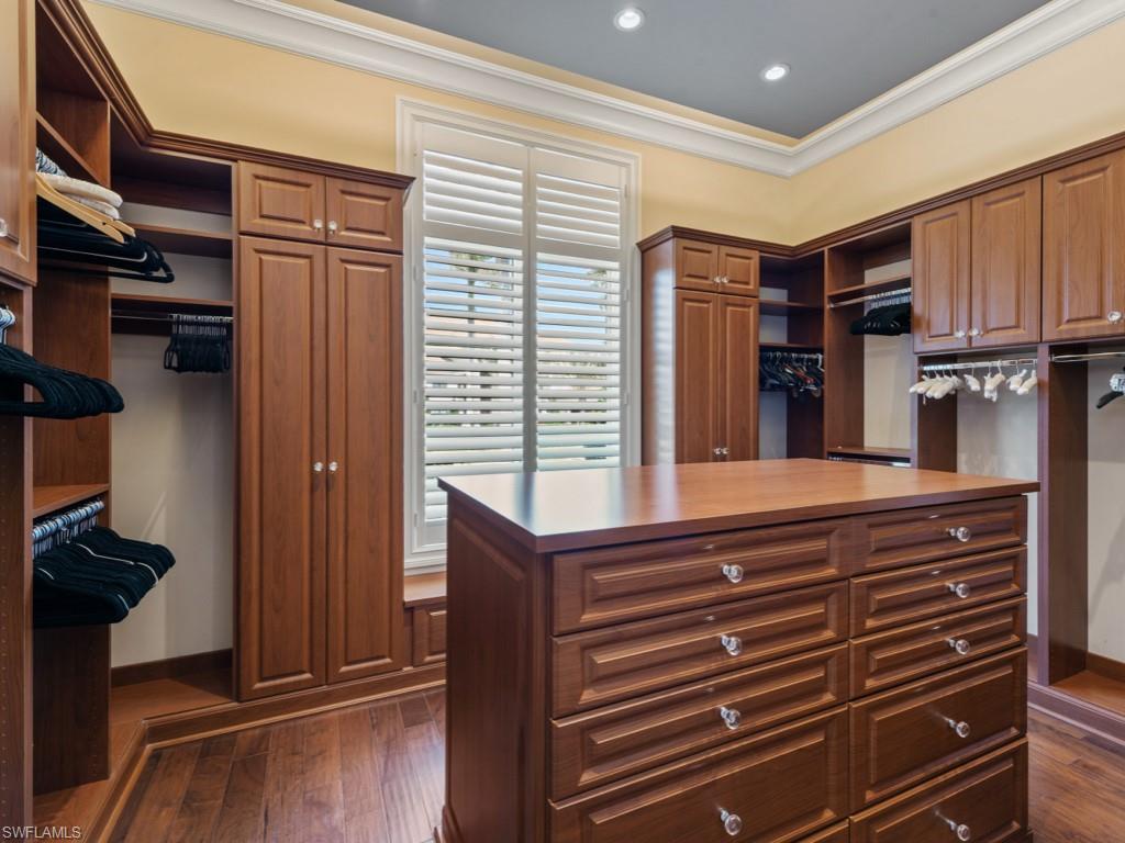 BAY COLONY SHORES - Residential