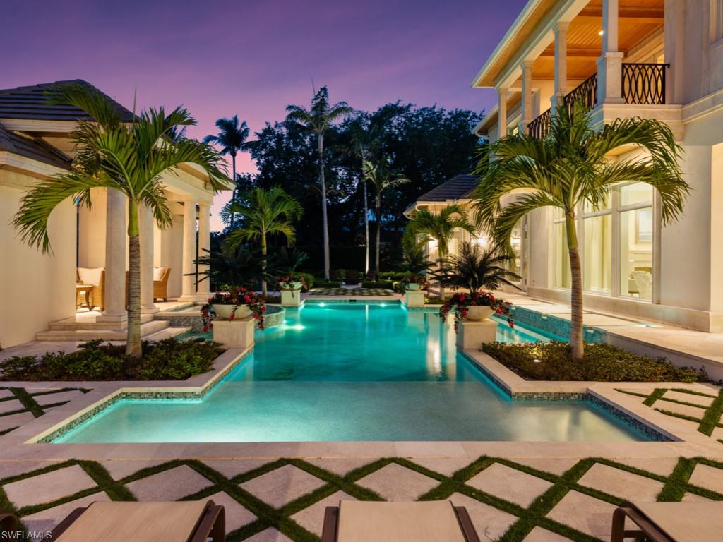 BAY COLONY SHORES - Residential