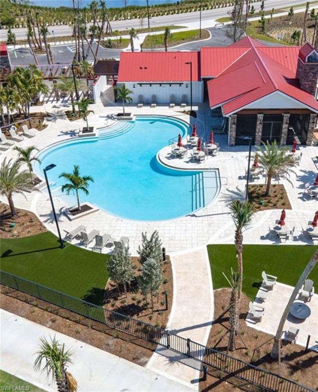 TRAILS EDGE - Residential Lease