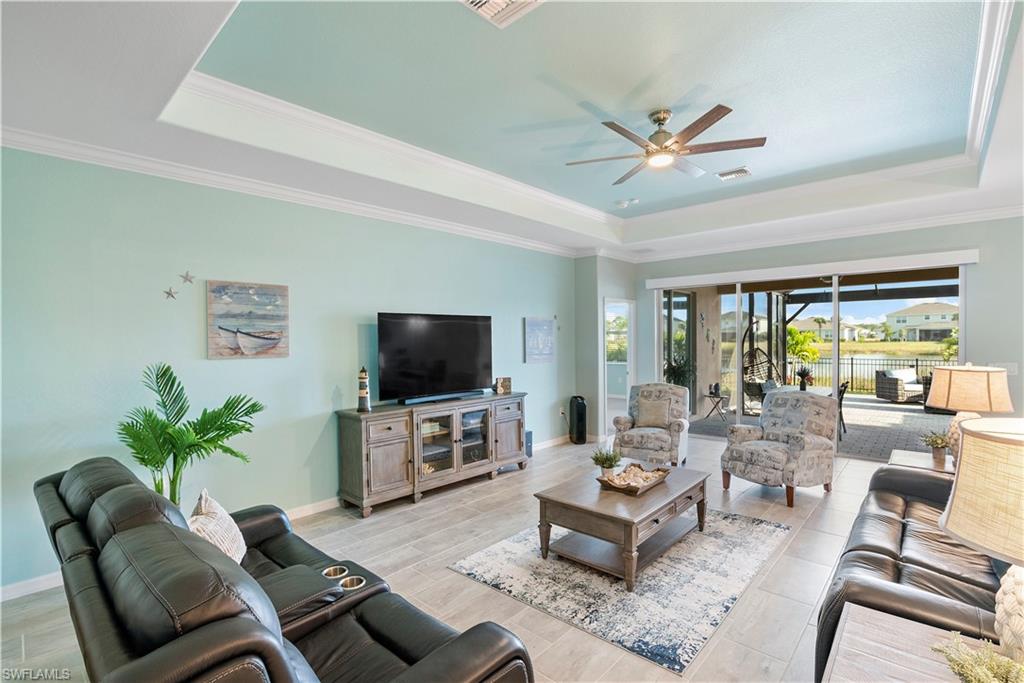 TRAILS EDGE - Residential Lease