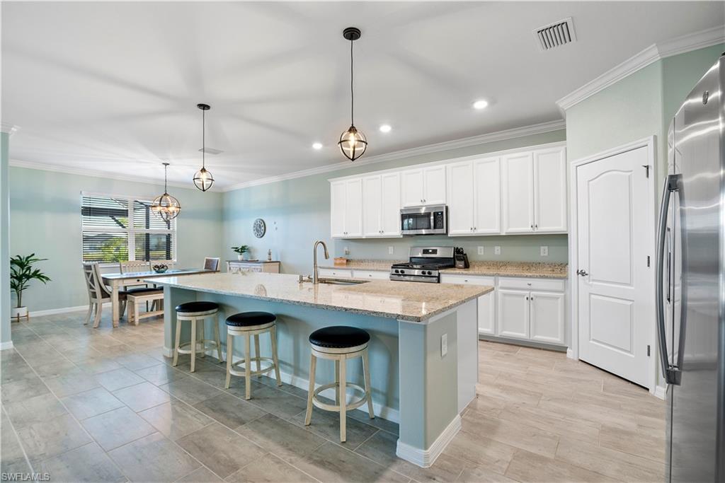 TRAILS EDGE - Residential Lease