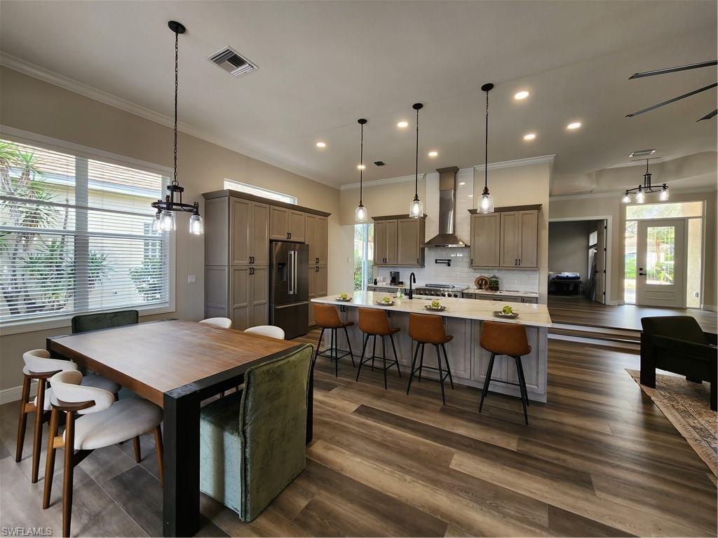 COTTAGES AT PELICAN LANDING - Residential