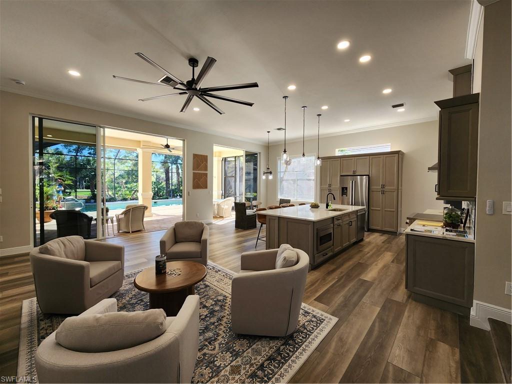 COTTAGES AT PELICAN LANDING - Residential