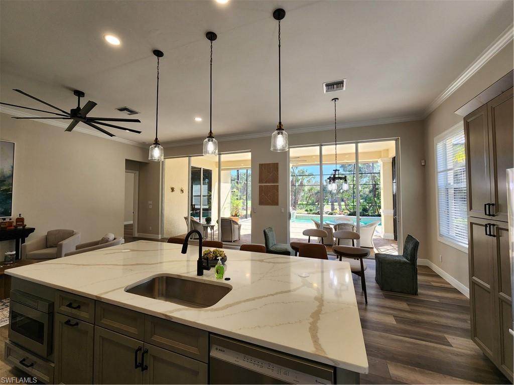 COTTAGES AT PELICAN LANDING - Residential