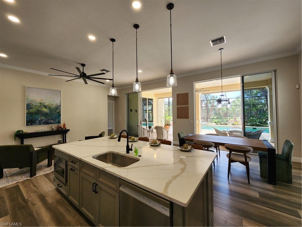 COTTAGES AT PELICAN LANDING - Residential