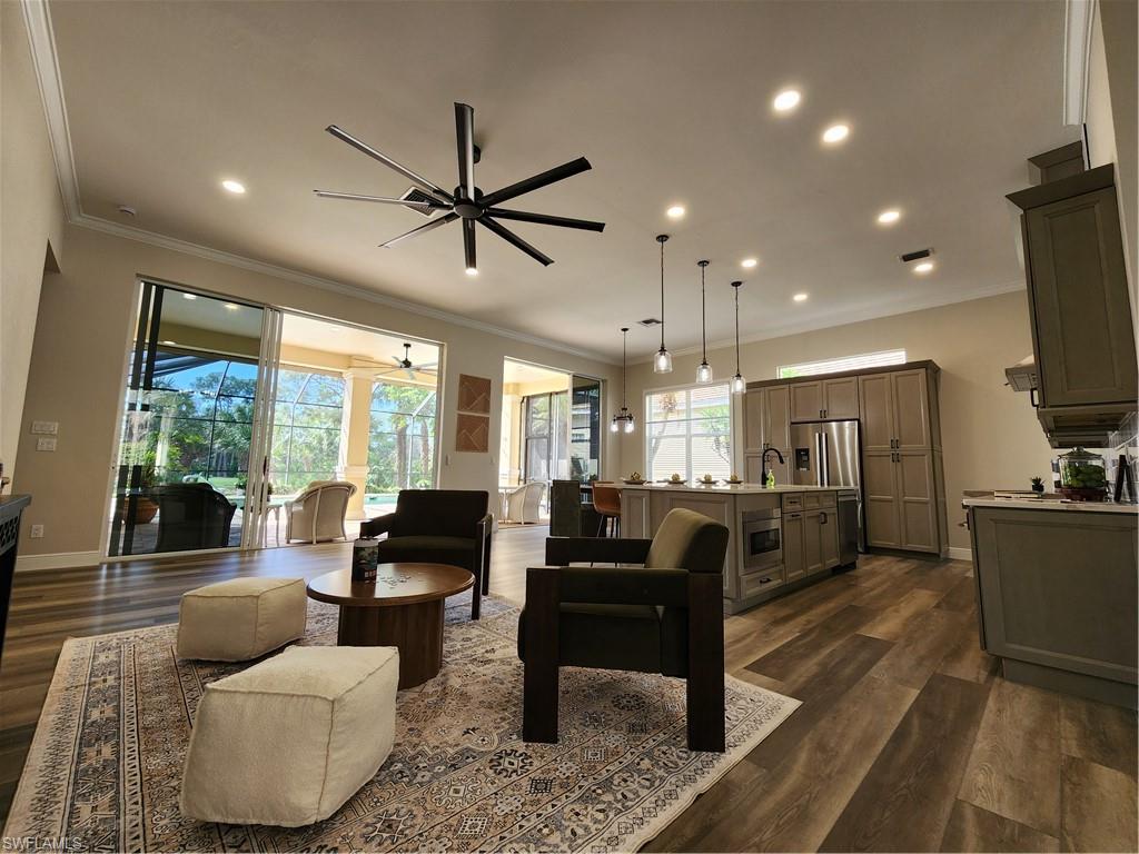 COTTAGES AT PELICAN LANDING - Residential