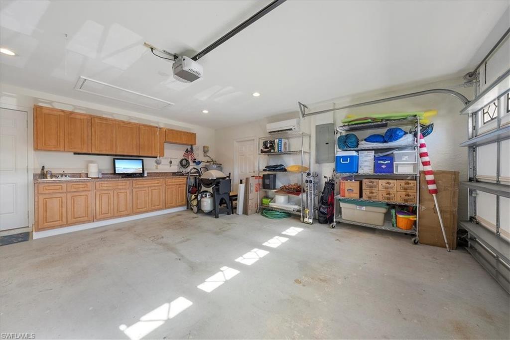 SINGLE FAMILY VILLAGE - Residential