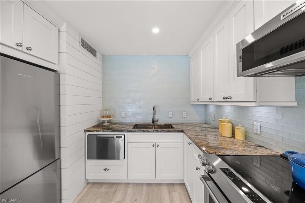 HARBOUR LIGHTS - Residential