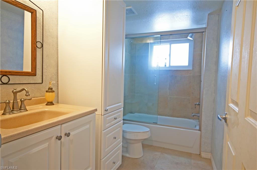 KEY ROYAL CONDOMINIUMS - Residential