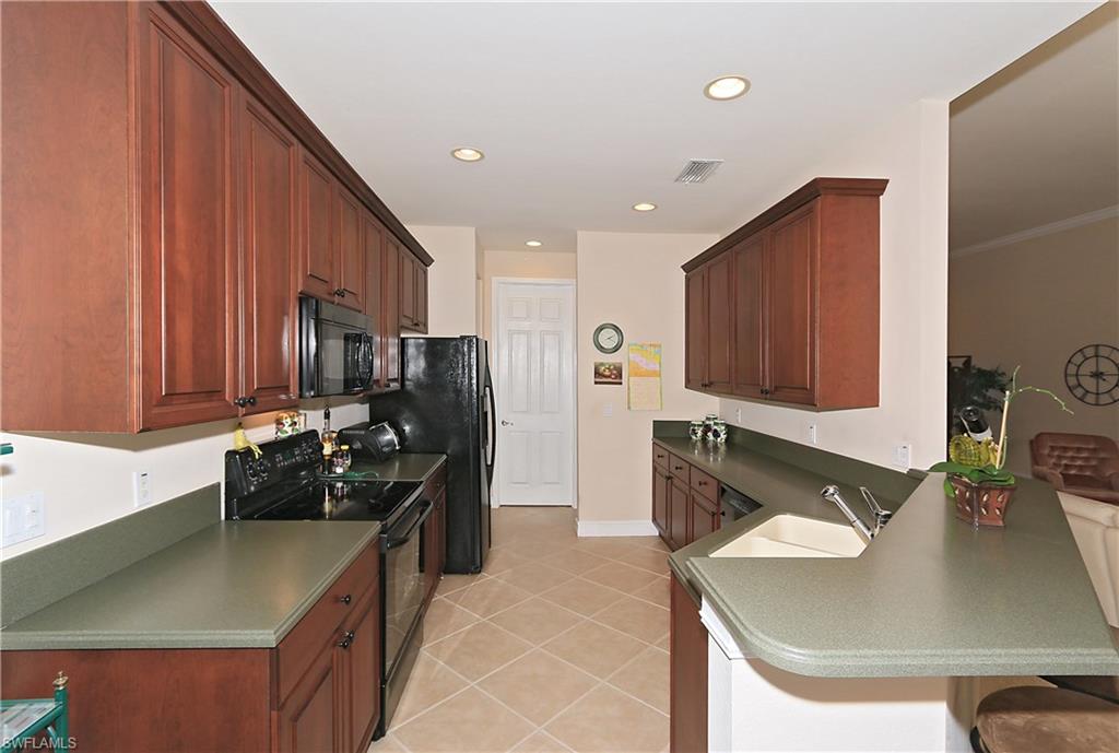 SANCTUARY POINTE - Residential