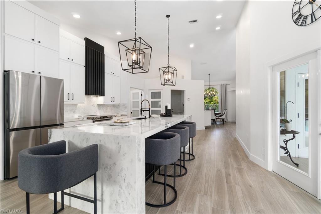 VANDERBILT LAKES - Residential