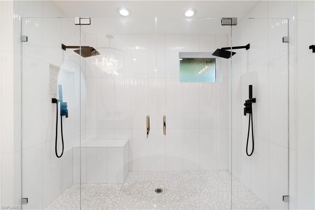 VANDERBILT LAKES - Residential