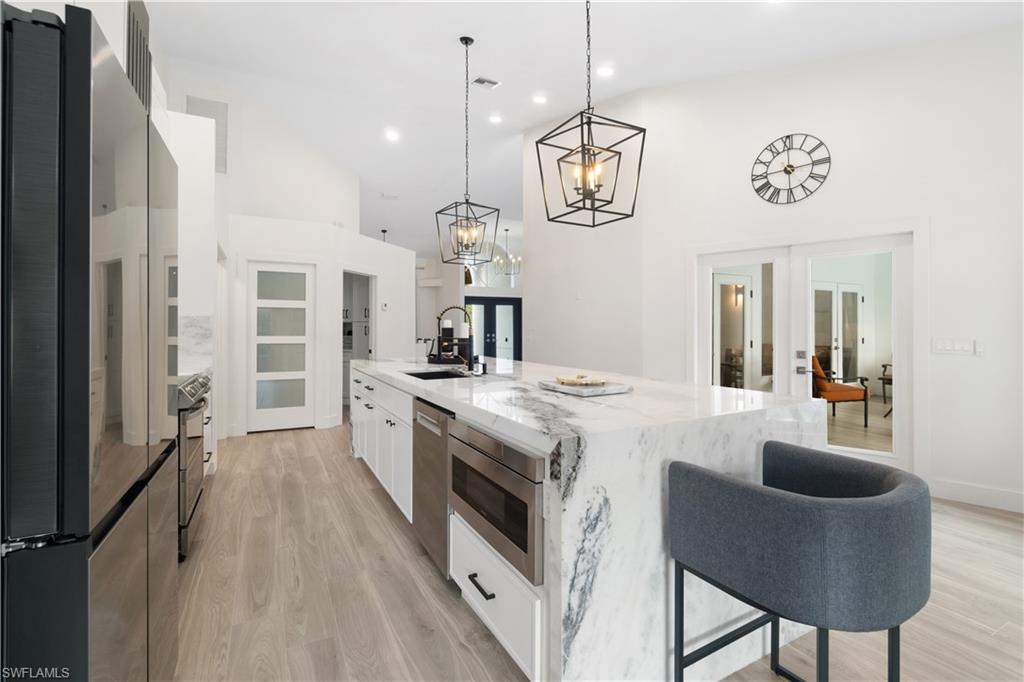 VANDERBILT LAKES - Residential