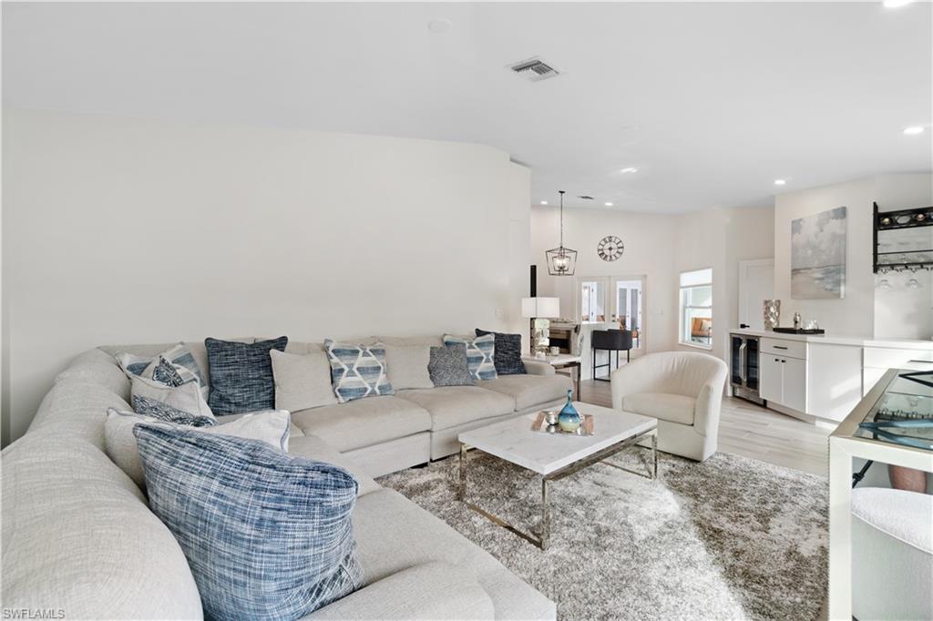 VANDERBILT LAKES - Residential