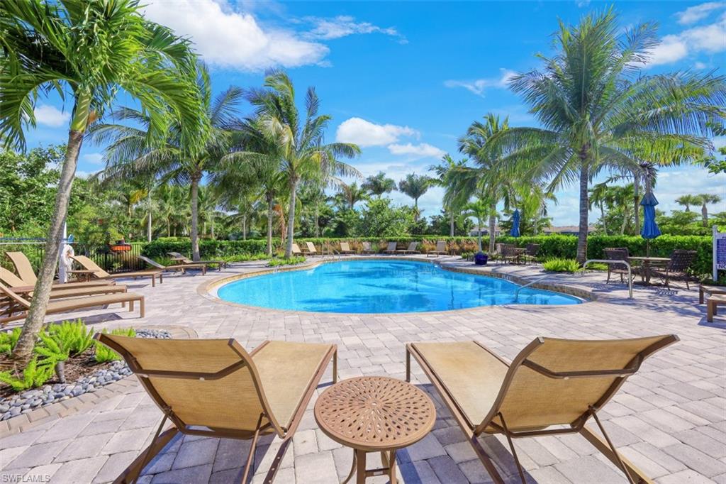 ESTERO POINTE - Residential