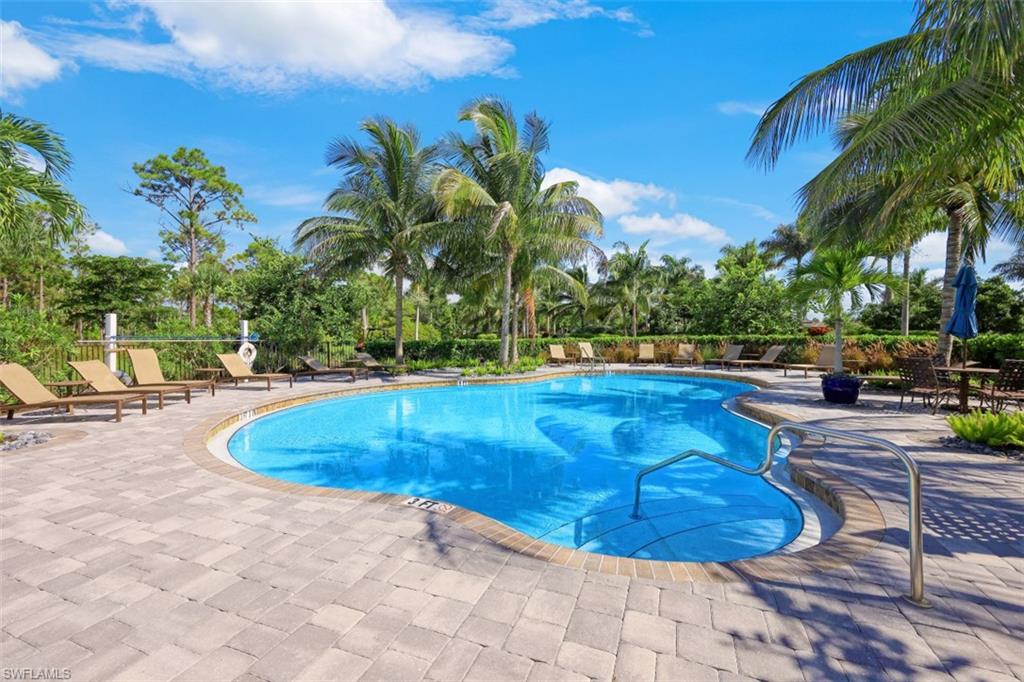 ESTERO POINTE - Residential