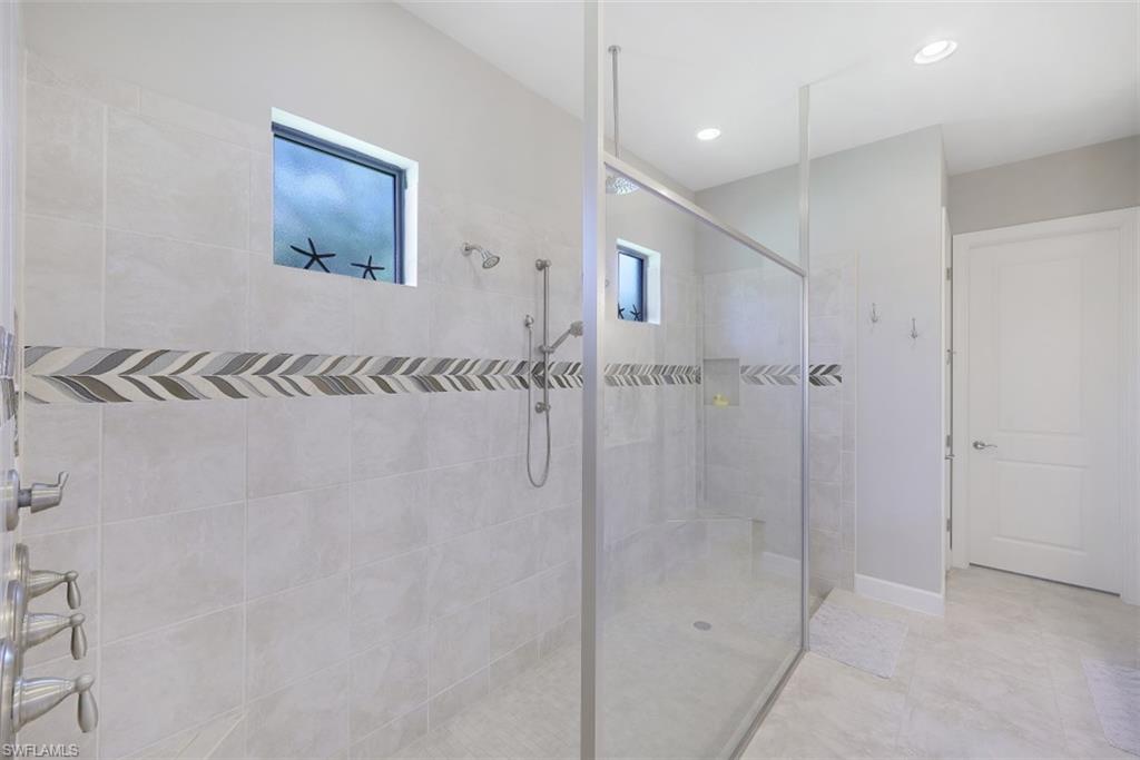 ESTERO POINTE - Residential