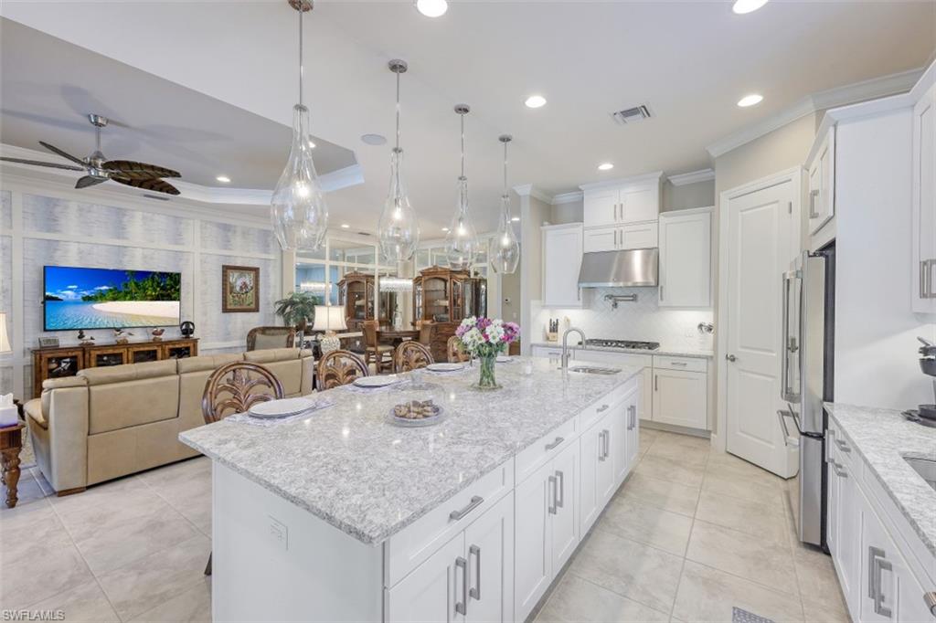 ESTERO POINTE - Residential