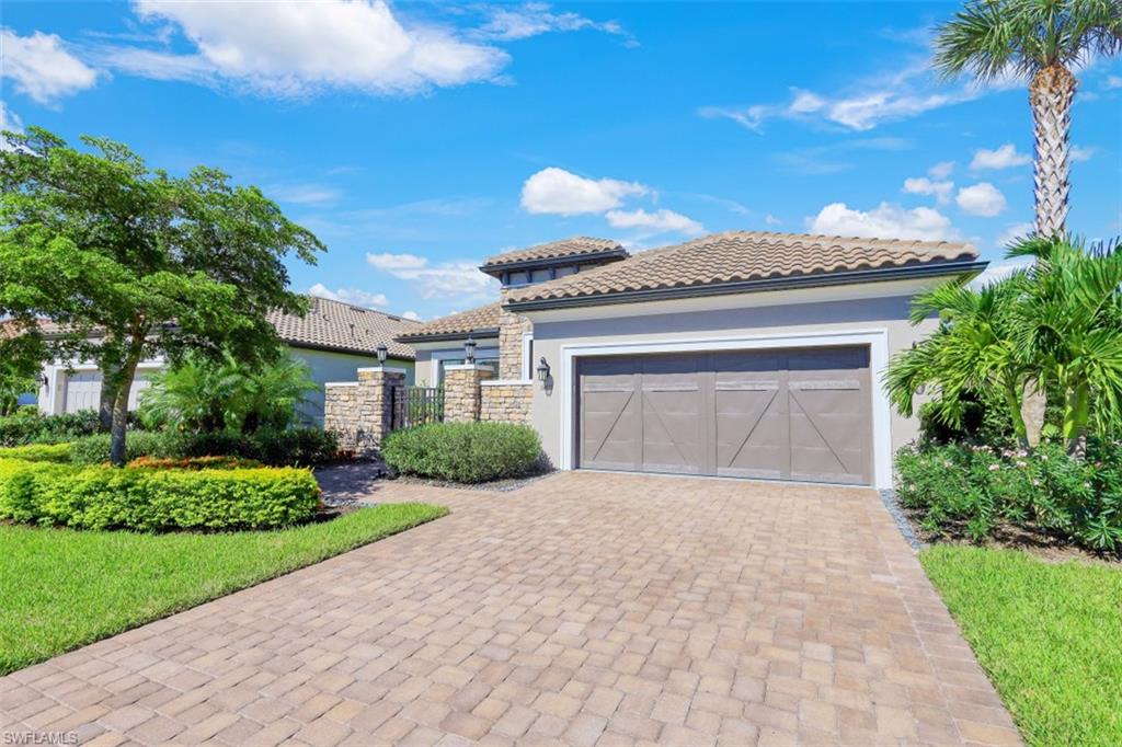 ESTERO POINTE - Residential