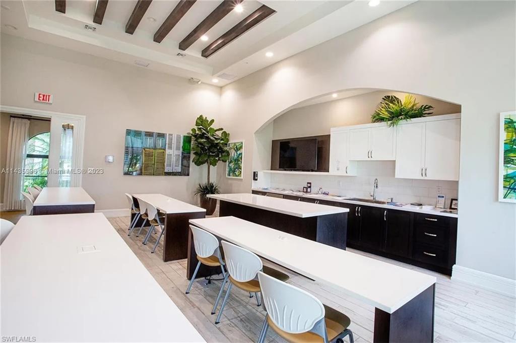 MAPLE RIDGE RESERVE - Residential Lease