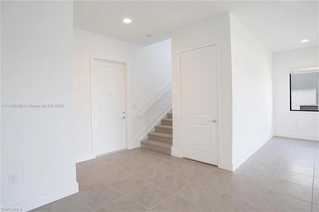 MAPLE RIDGE RESERVE - Residential Lease