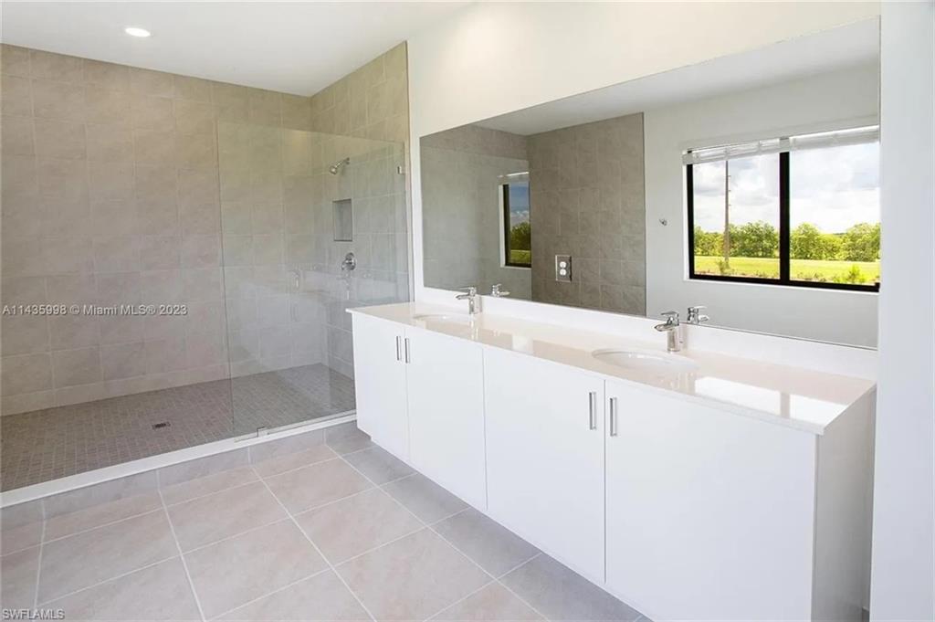 MAPLE RIDGE RESERVE - Residential Lease