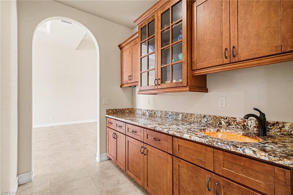 TOWN AND RIVER - Residential