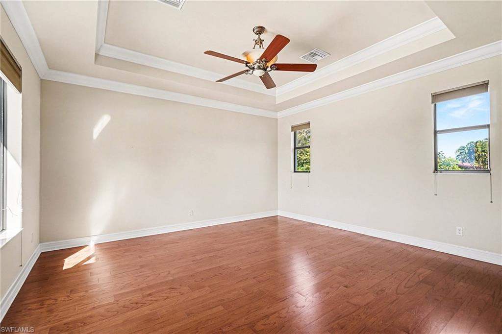 TOWN AND RIVER - Residential