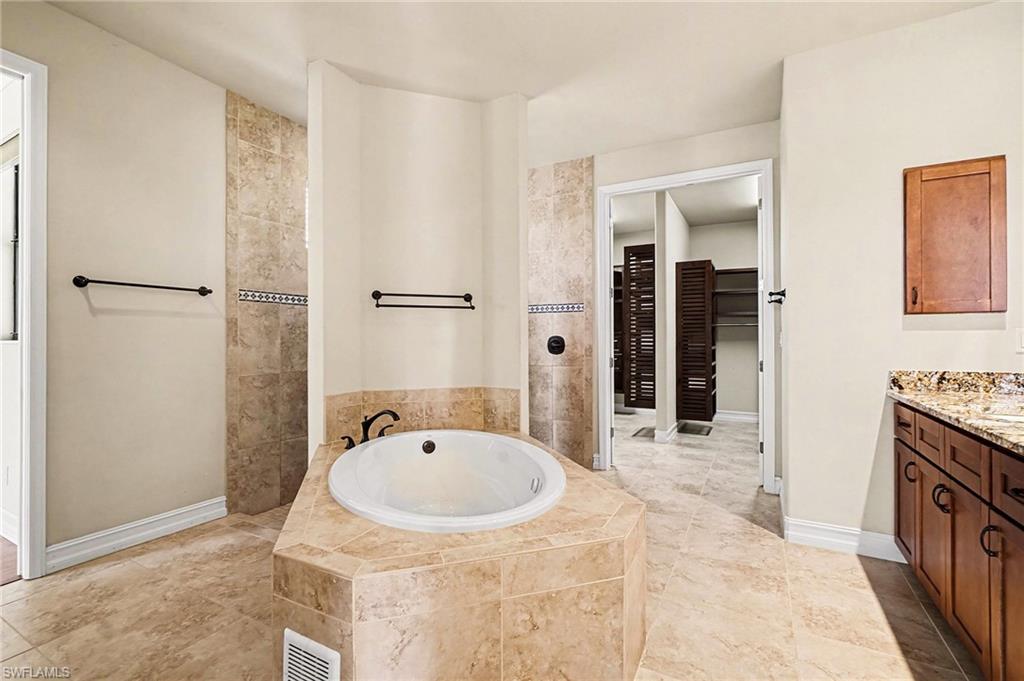 TOWN AND RIVER - Residential