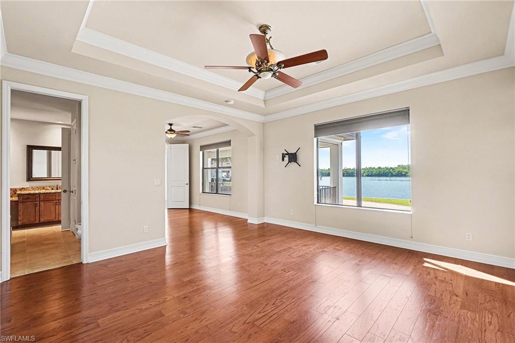 TOWN AND RIVER - Residential