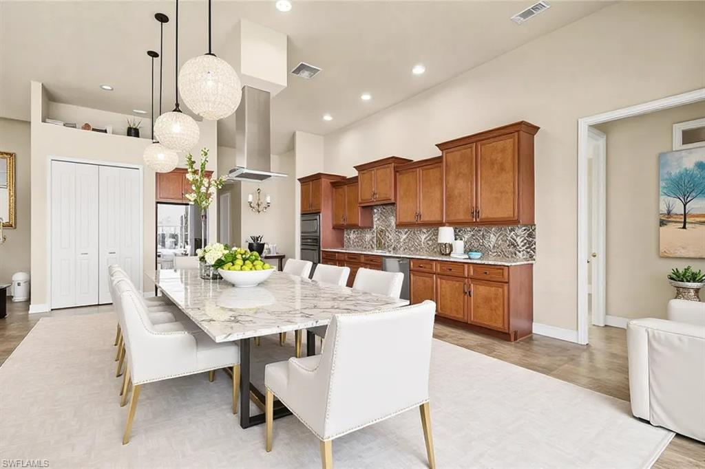 TOWN AND RIVER - Residential