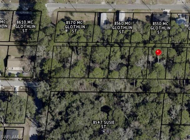 UPTOWN CENTER - Land