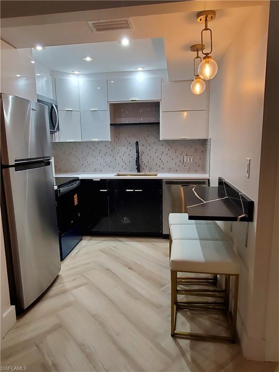 BAYVIEW - Residential Lease