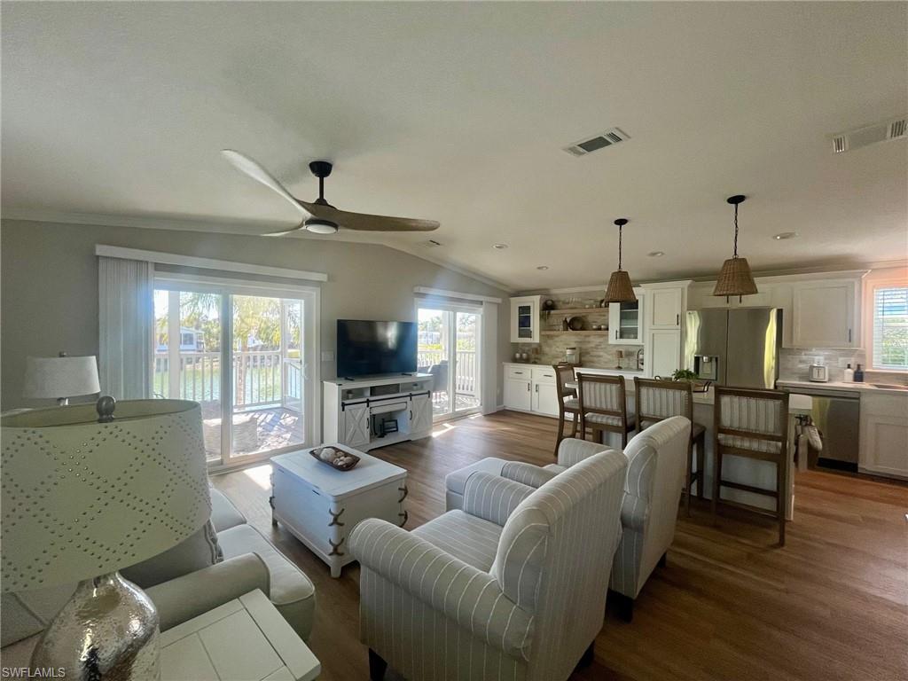 SILVER LAKES - Residential