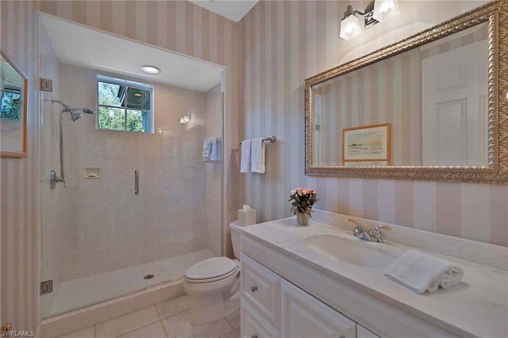 LANCASTER SQUARE - Residential