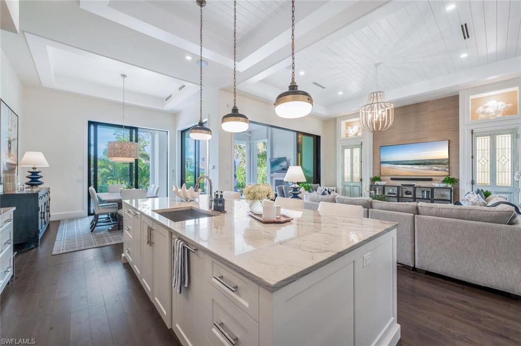 PARK SHORE - Residential