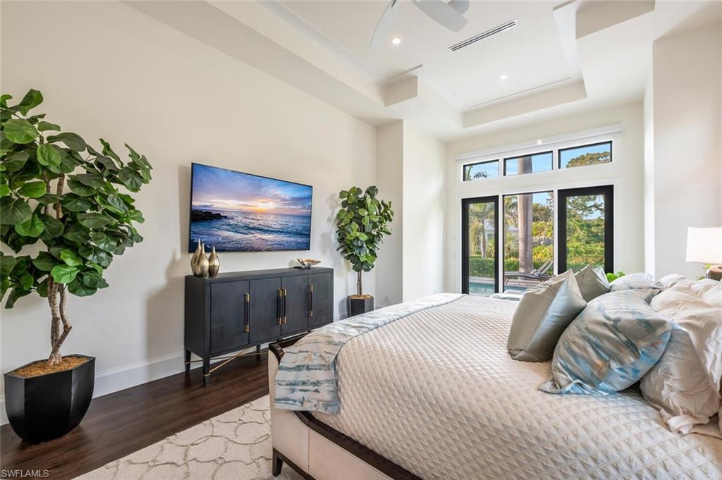 PARK SHORE - Residential